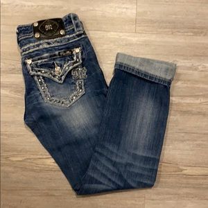 SOLD Women’s Miss Me JE8012P Cuffed Capri